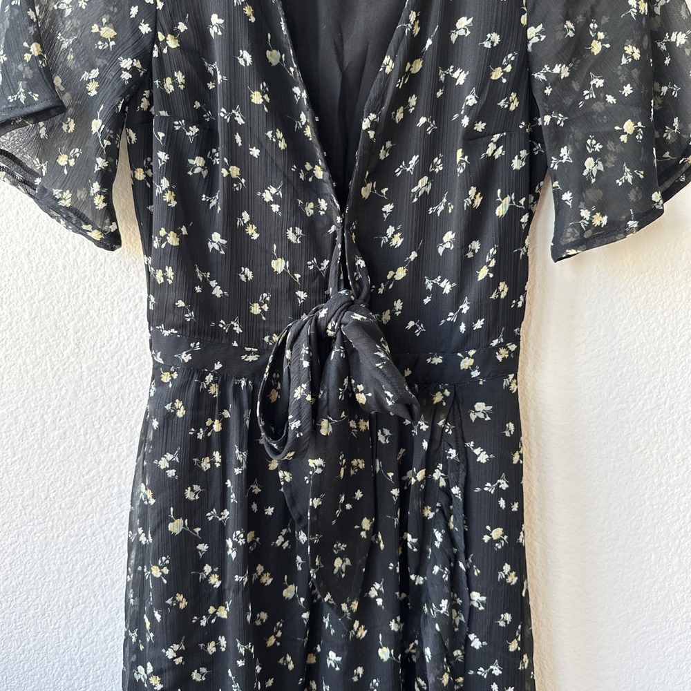 Abercrombie and Finch Floral Wrap Midi Dress Flutter Sleeves Black/White Size XX - Picture 3 of 6